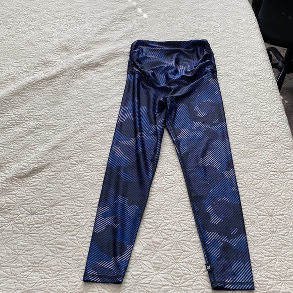 XS Maternity leggings. Terez. Great Condition! - Picture 3 of 3